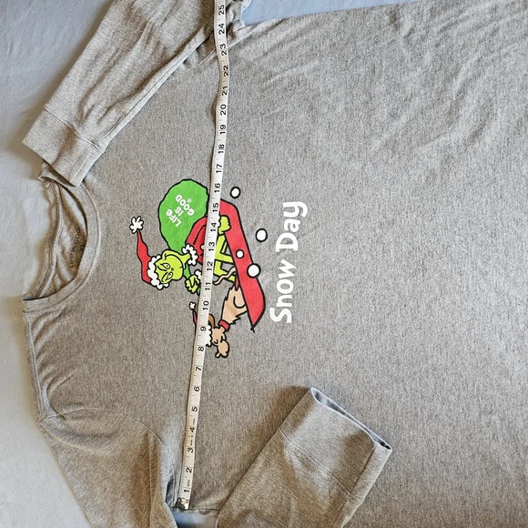 Life Is Good Crusher T-Shirt Tee Grinch Snow Day Max Gray Mens Small S - Picture 7 of 9